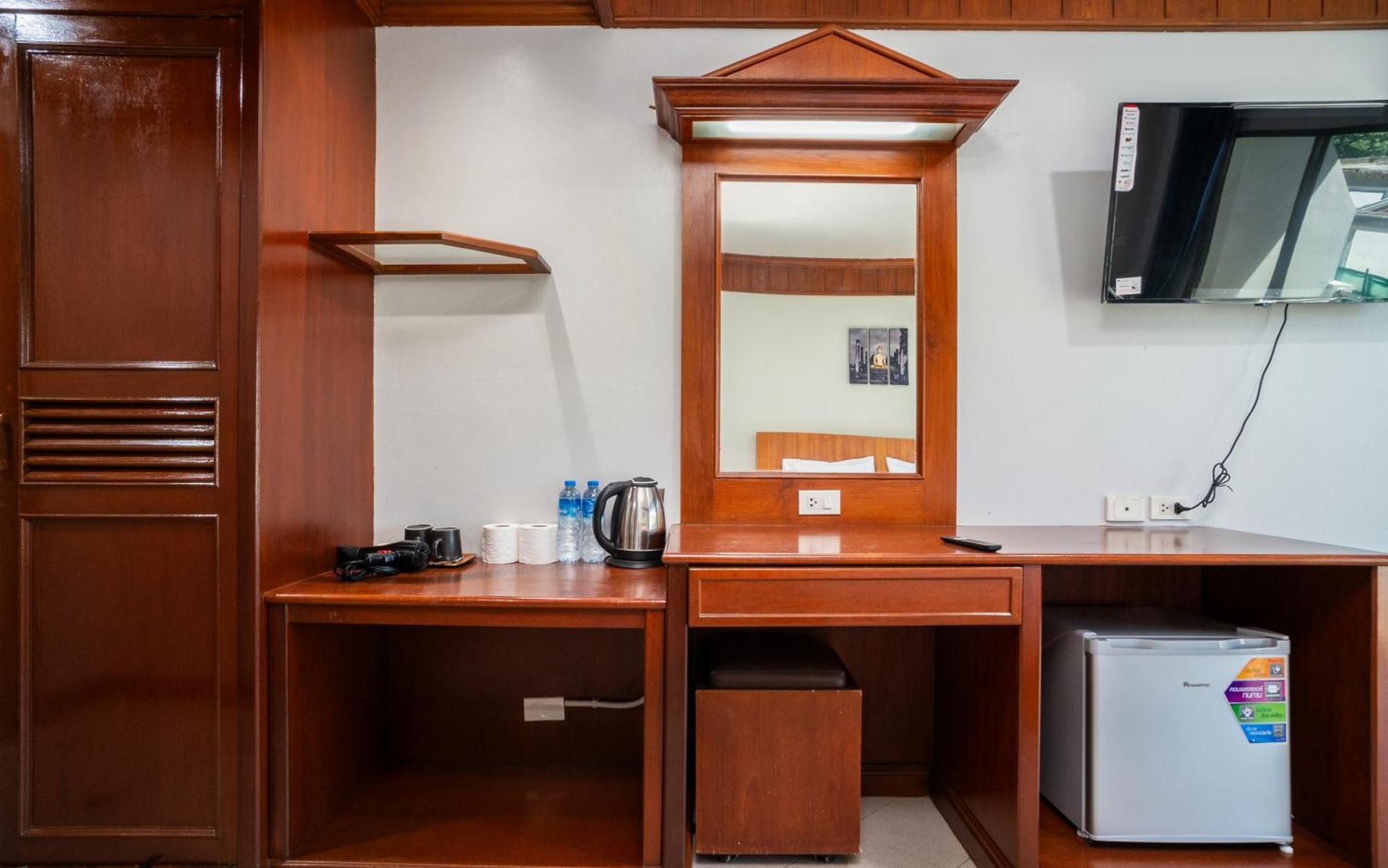 Gp House Phuket Patong Beach ภายนอก รูปภาพ