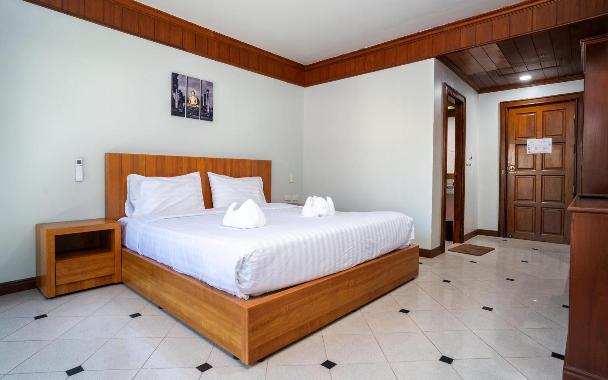 Gp House Phuket Patong Beach ภายนอก รูปภาพ