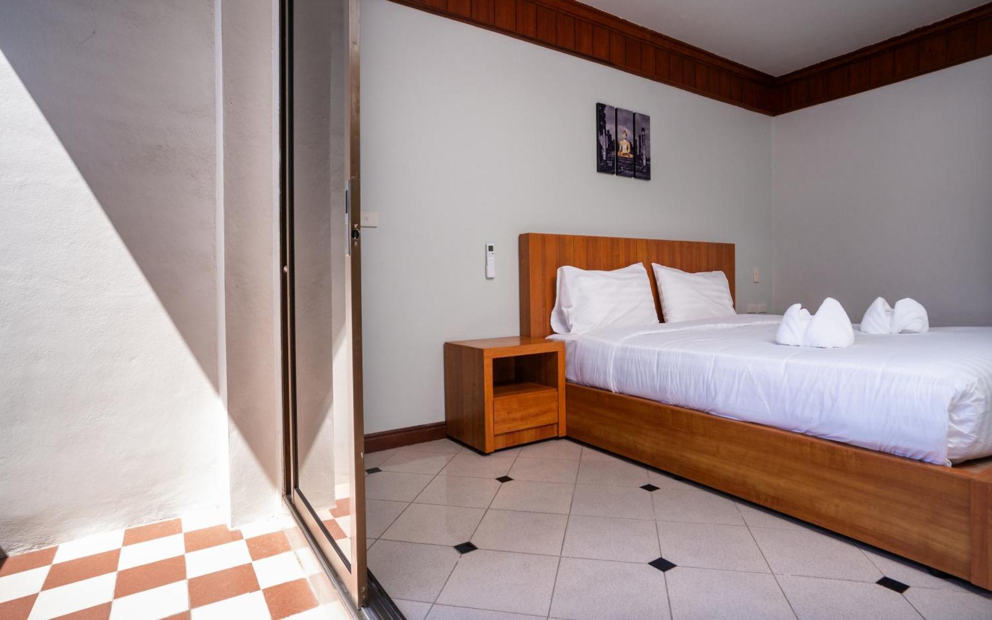 Gp House Phuket Patong Beach ภายนอก รูปภาพ