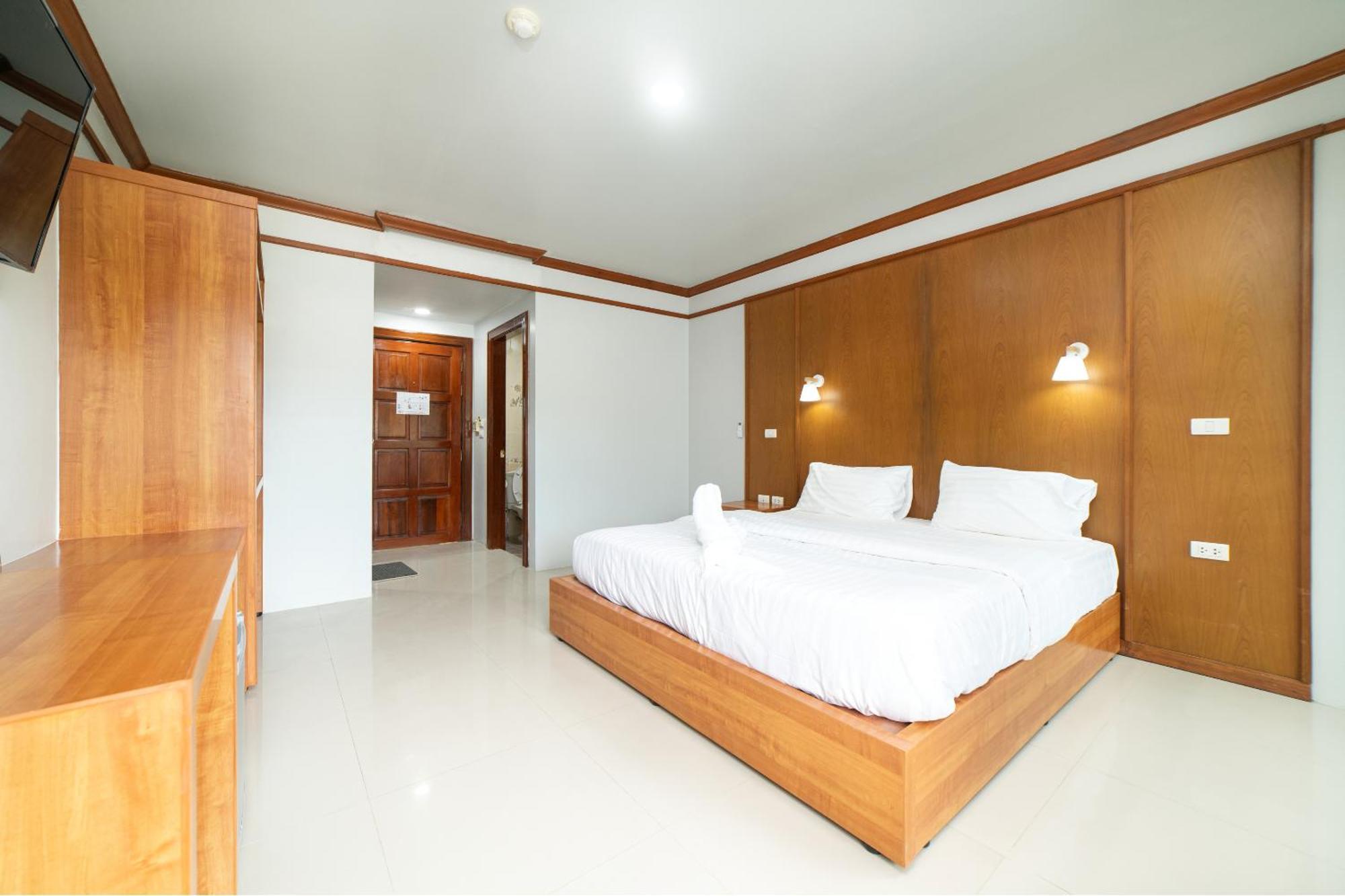 Gp House Phuket Patong Beach ภายนอก รูปภาพ
